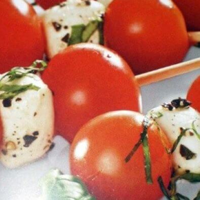 Tomaten-Mozarella-Spieße