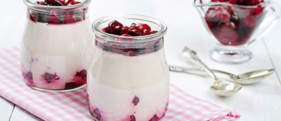 Joghurtcrème mit Beerenmix